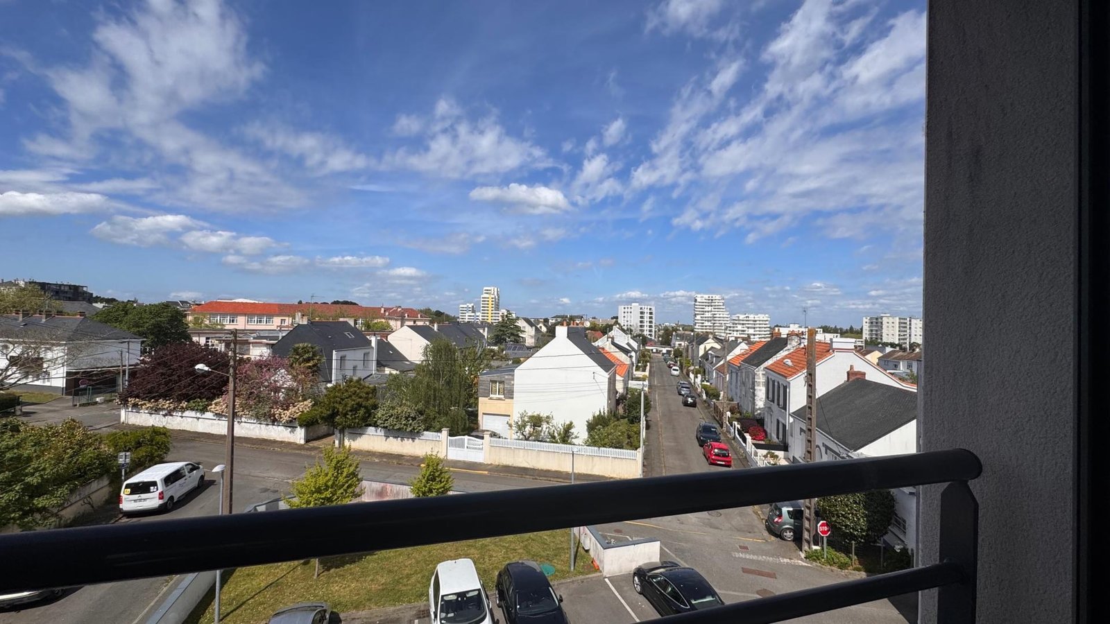 Terrasse avec véranda partielle au dernier étage